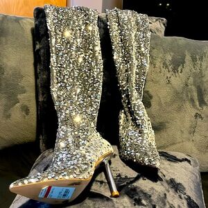NWT beautiful thigh high boots